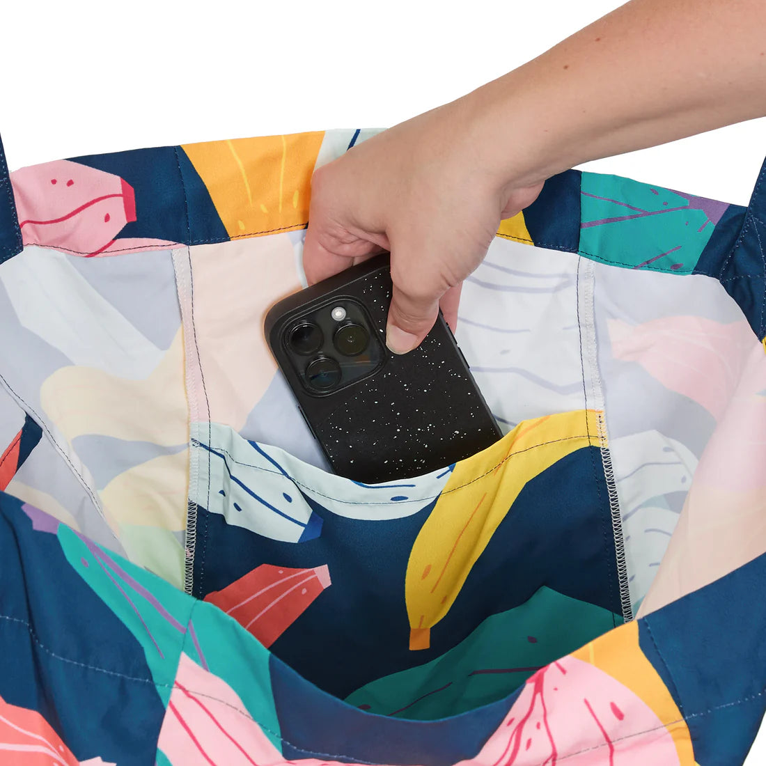 Dock & Bay | Beach Tote Bag | Bananarama