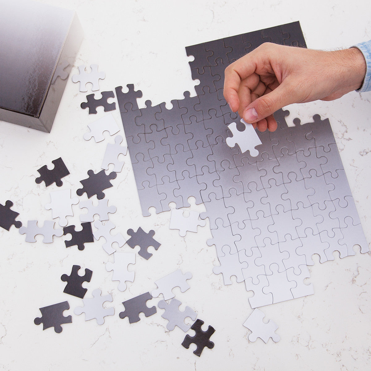 Puzzle | Gradient | Black