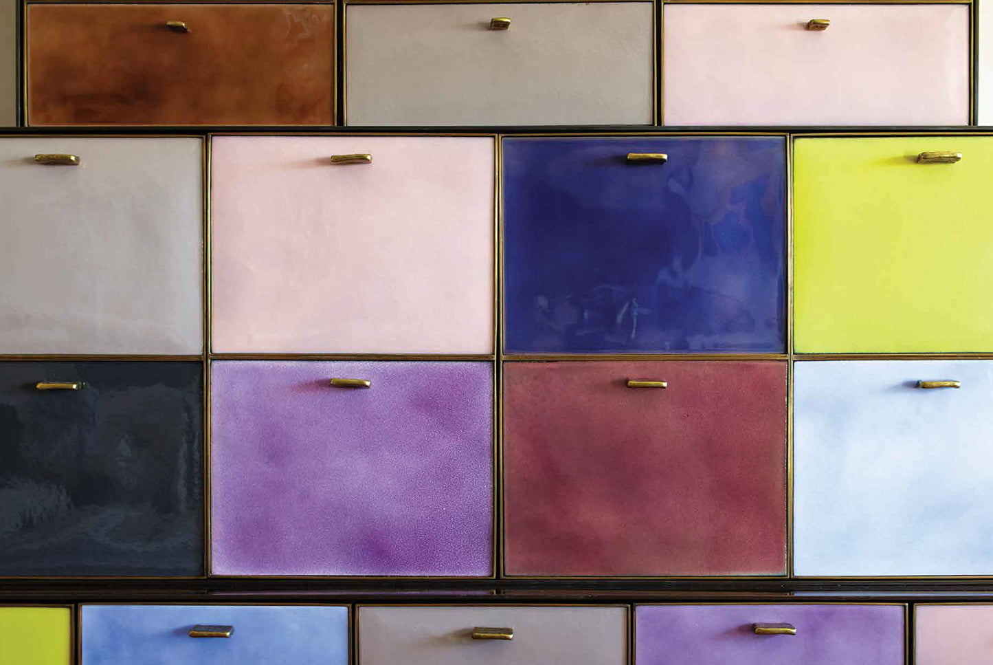 Kelly Wearslter | Evocative Style